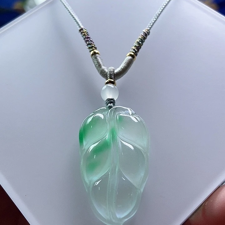 吊坠(赠链)未镶嵌翡翠