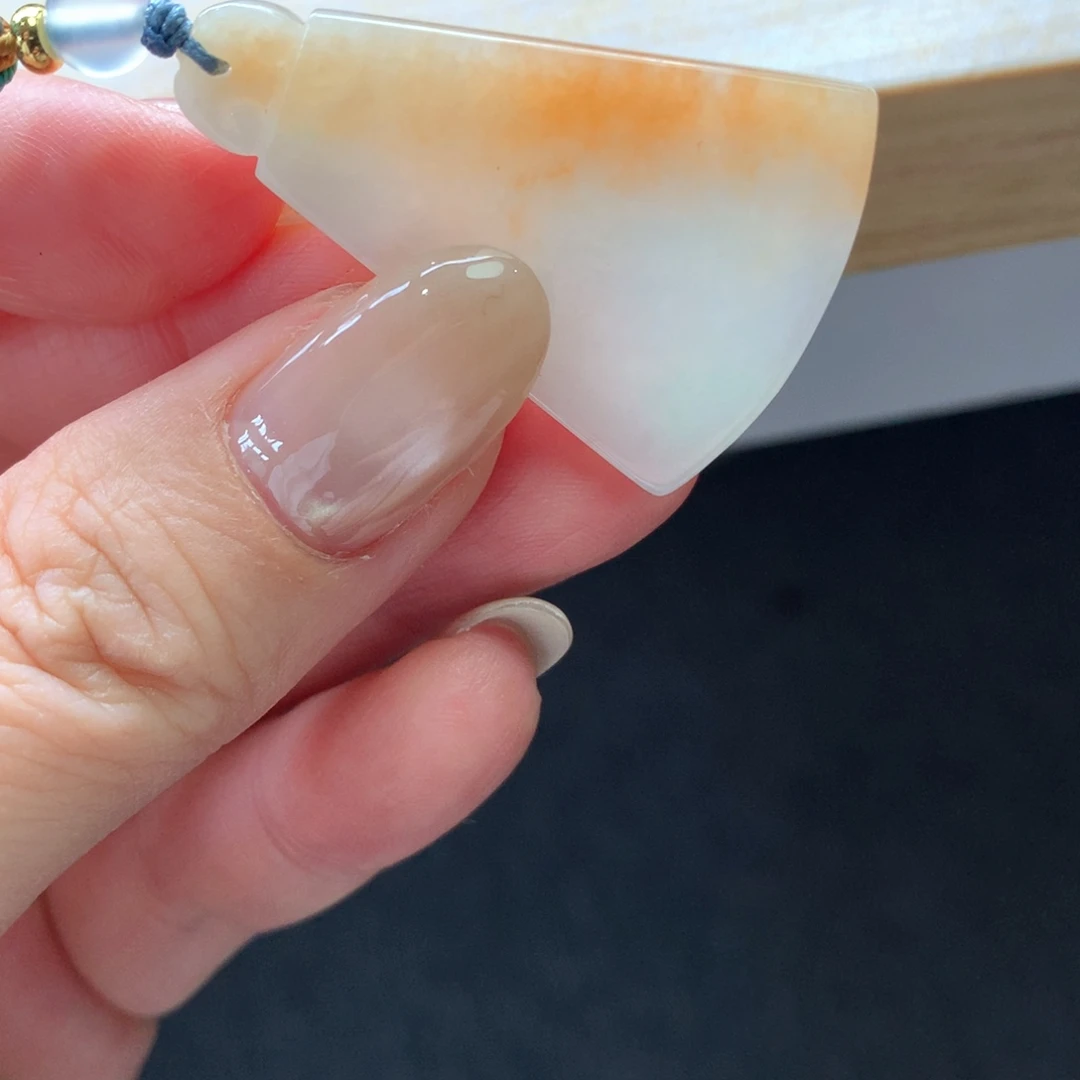 翡翠未镶嵌颈饰吊坠