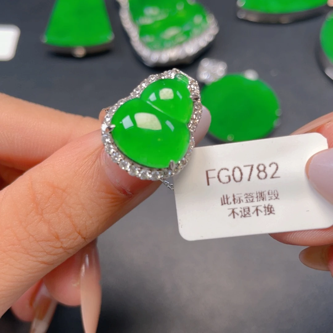 【闪购商品】颈饰银S925镶嵌翡翠翡翠