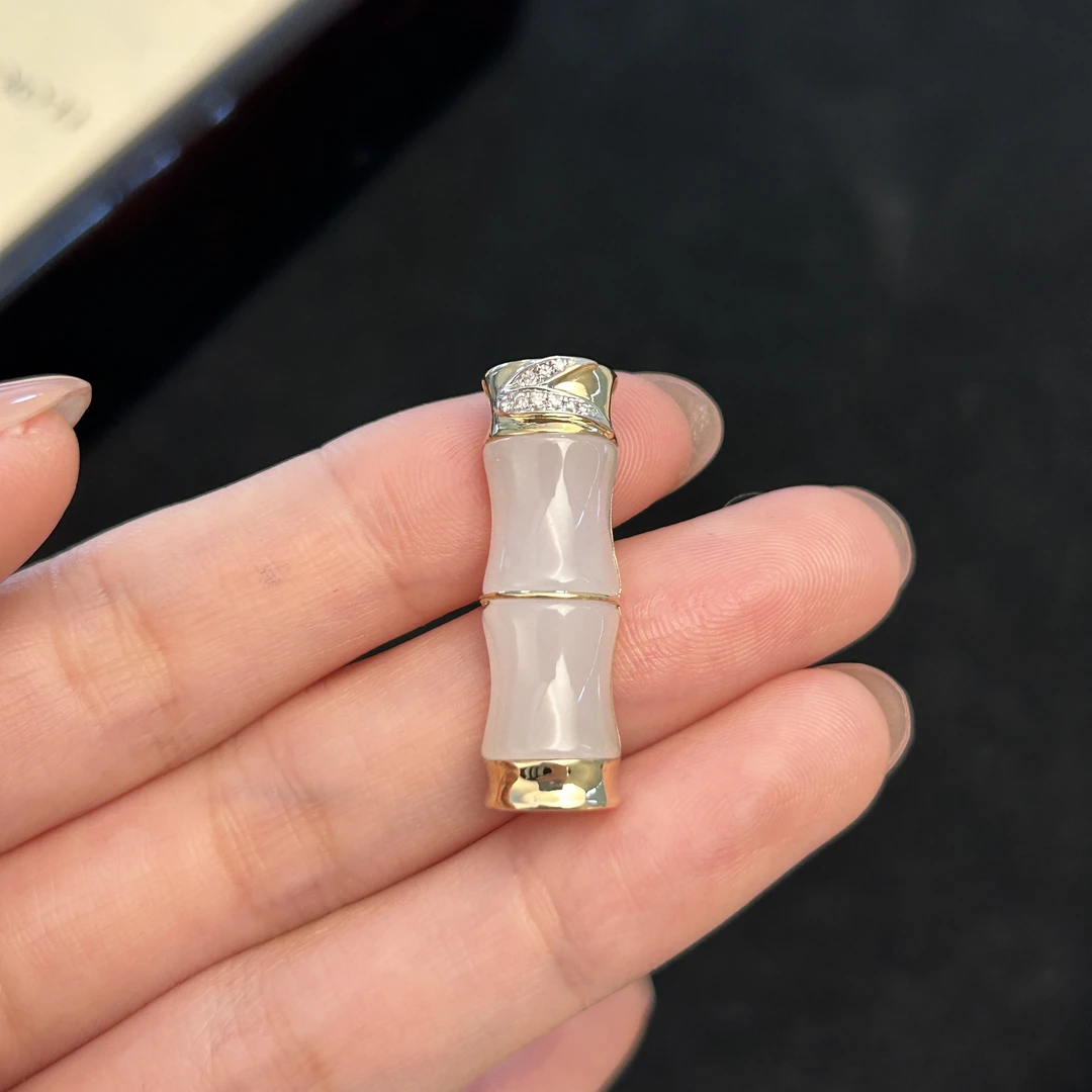 18K金 和田玉吊坠 244408