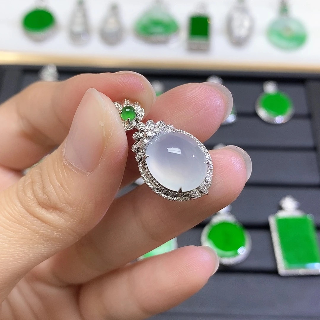 翡翠18K金镶嵌吊坠(不含链)