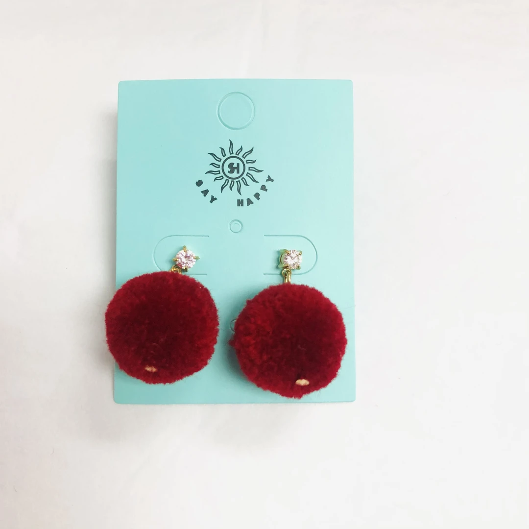 钛钢布艺耳饰 可爱毛球耳钉