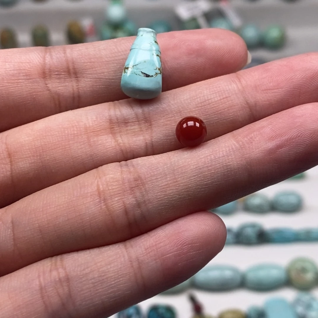 南红玛瑙未镶嵌珠宝奇石M**张