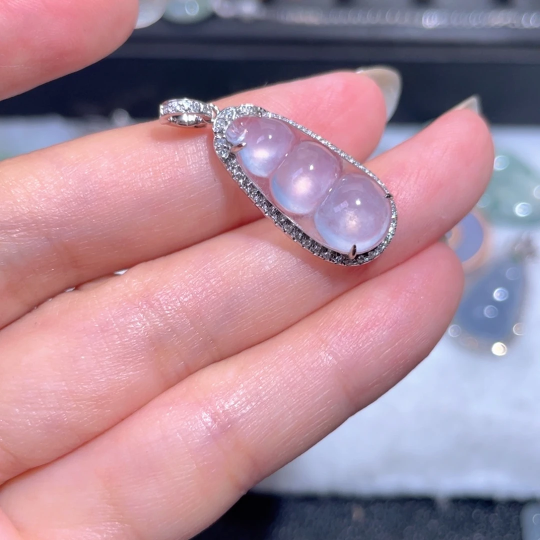 颈饰18K金镶嵌翡翠翡翠