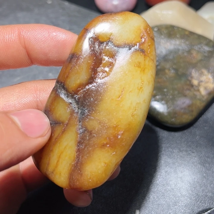 和田玉未镶嵌珠宝奇石