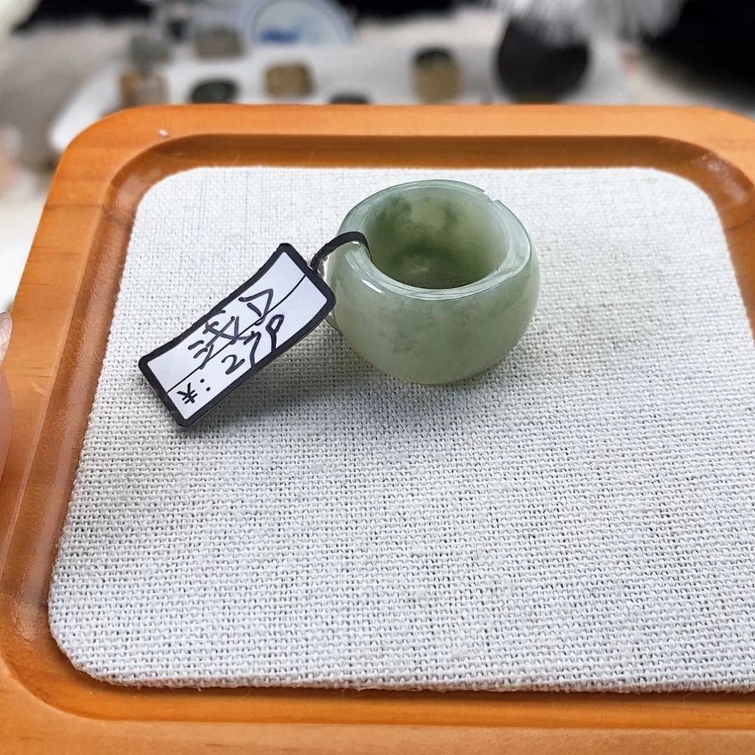 和田玉未镶嵌戒指r53奶绿方圆17.5