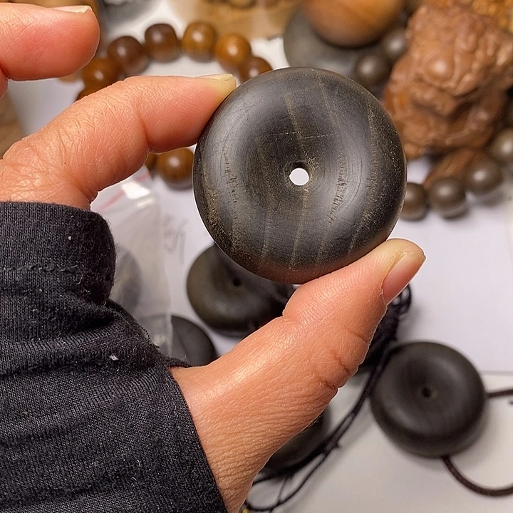 檀香木老山檀香阴沉平安扣微瑕