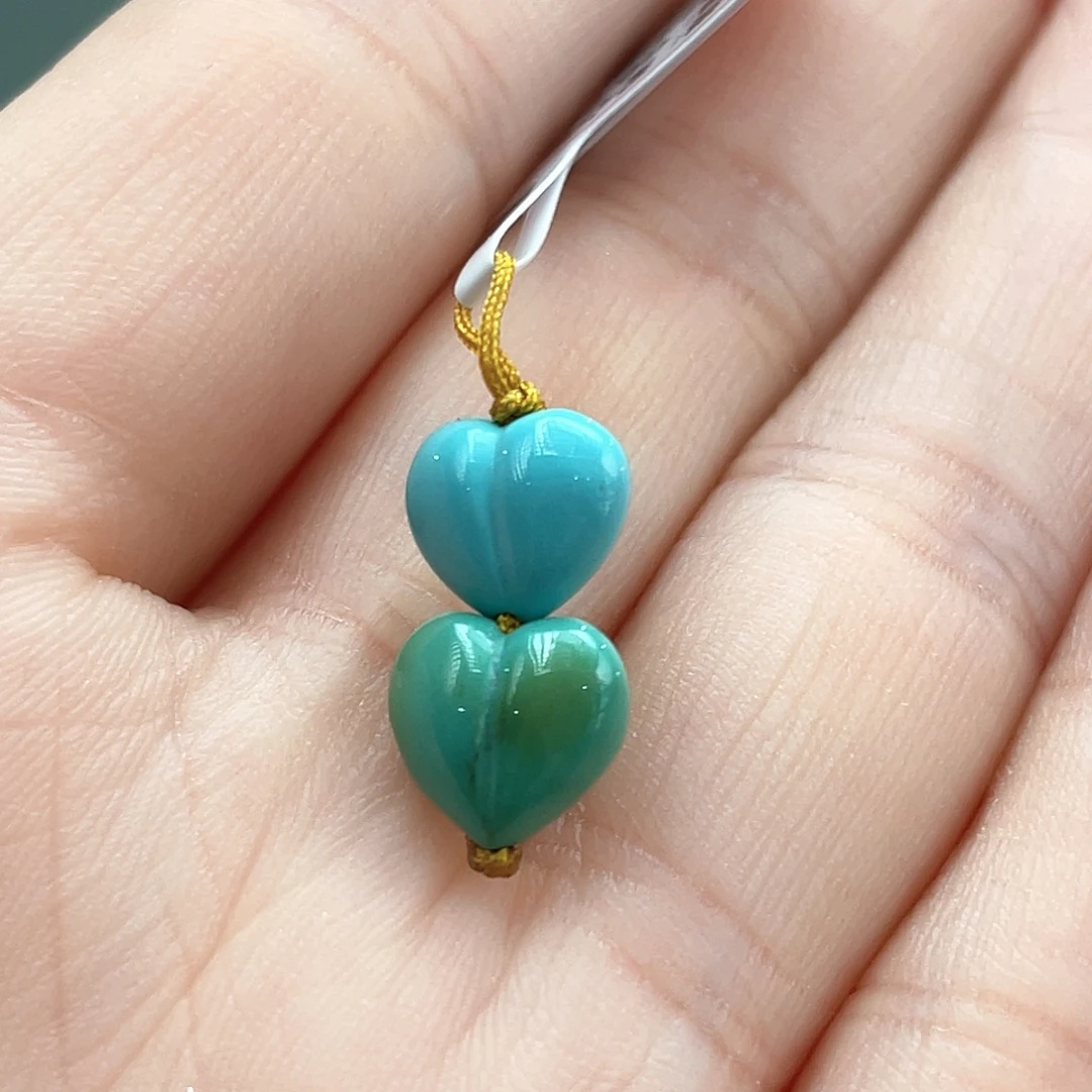 绿松石未镶嵌颈饰