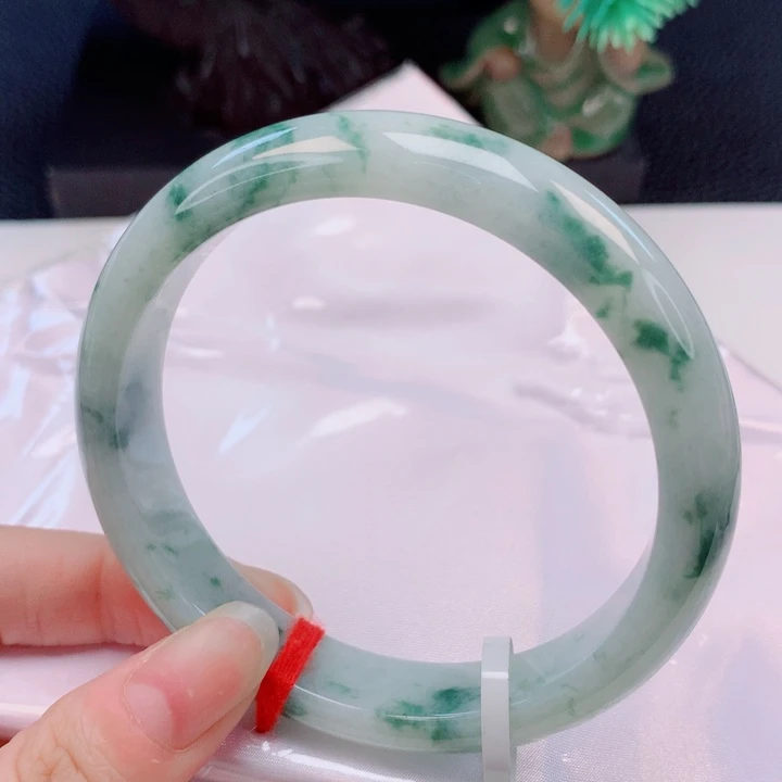 翡翠未镶嵌手镯61圈