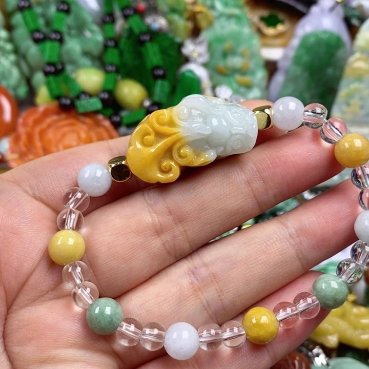 翡翠未镶嵌吊坠(赠链)