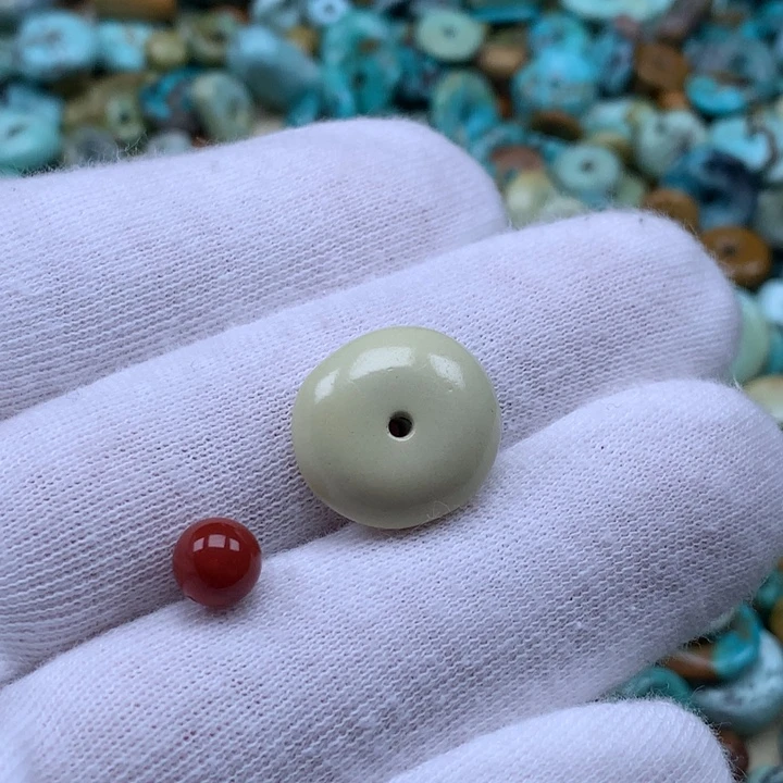 南红玛瑙未镶嵌珠宝奇石