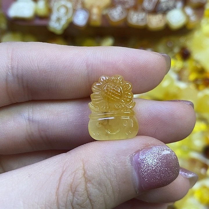 吊坠橄榄核小花盆