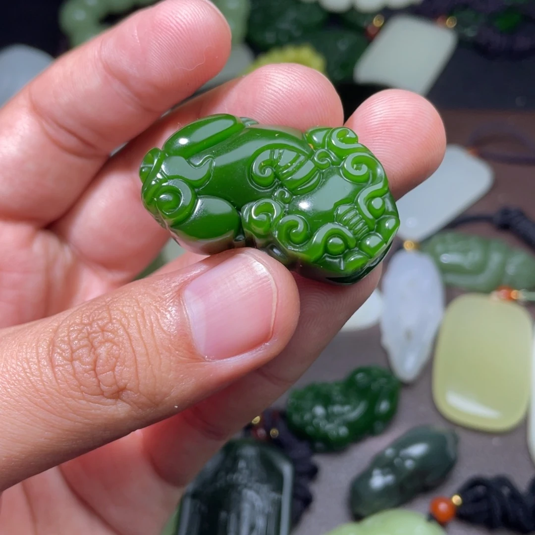 颈饰未镶嵌和田玉