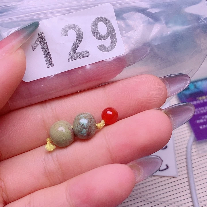 南红玛瑙未镶嵌珠宝奇石