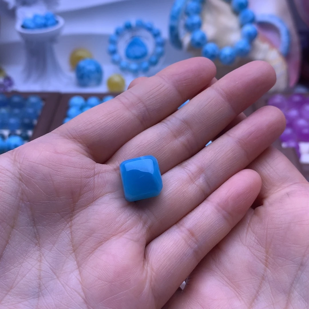 D***a未镶嵌针钠钙石（海纹石）颈饰