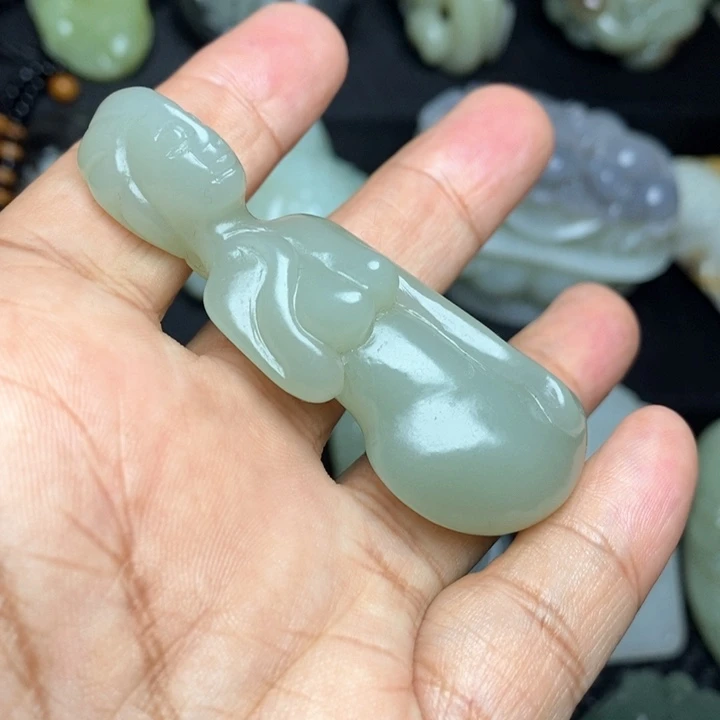 颈饰未镶嵌和田玉
