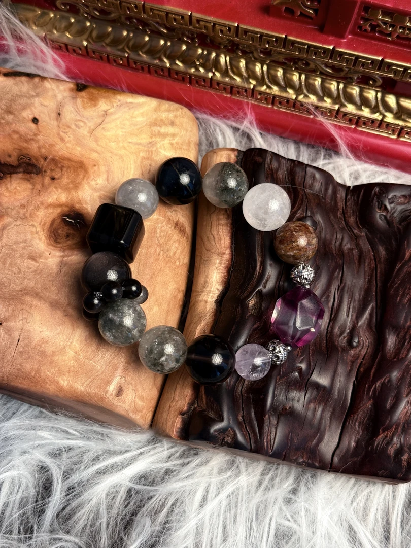 《碧山墨川》（绿幽灵）天然水晶手串 15m-d03