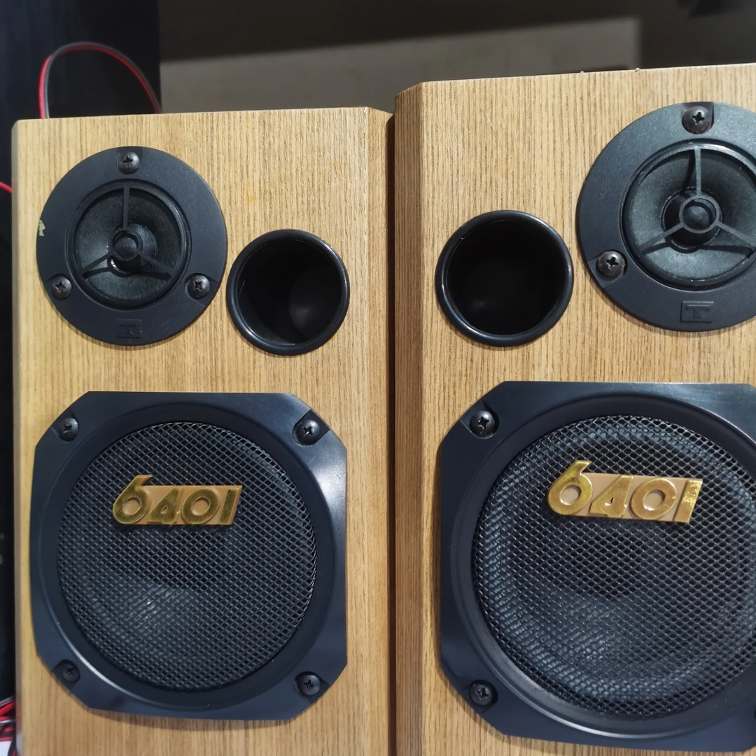 准新品  书房音箱全新的6401运费自理
