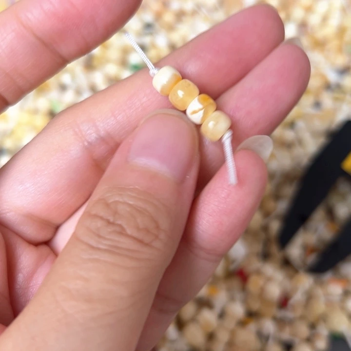 蜜蜡未镶嵌裸石5.7mm一组