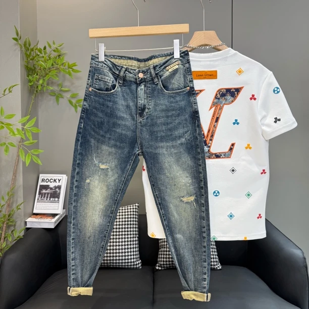 2025秋季爆款磨破高弹男士洋气牛仔裤百搭修身小脚裤