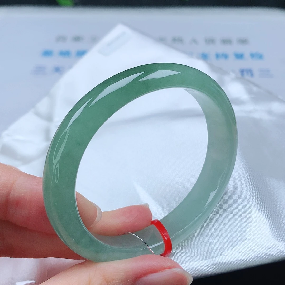 翡翠手镯（贵妃镯）未镶嵌54贵