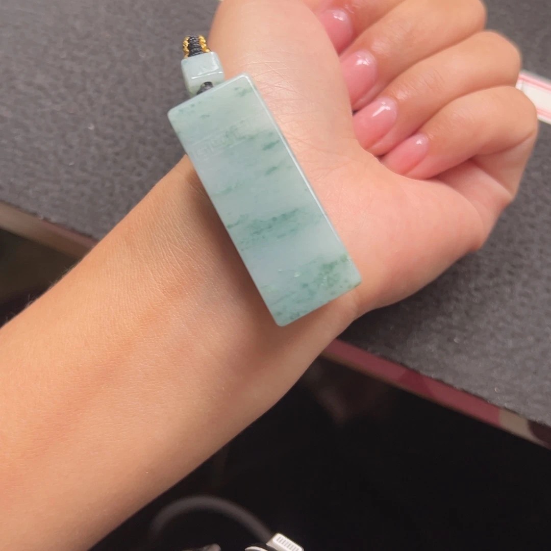 翡翠未镶嵌颈饰天然A货缅甸翡翠
