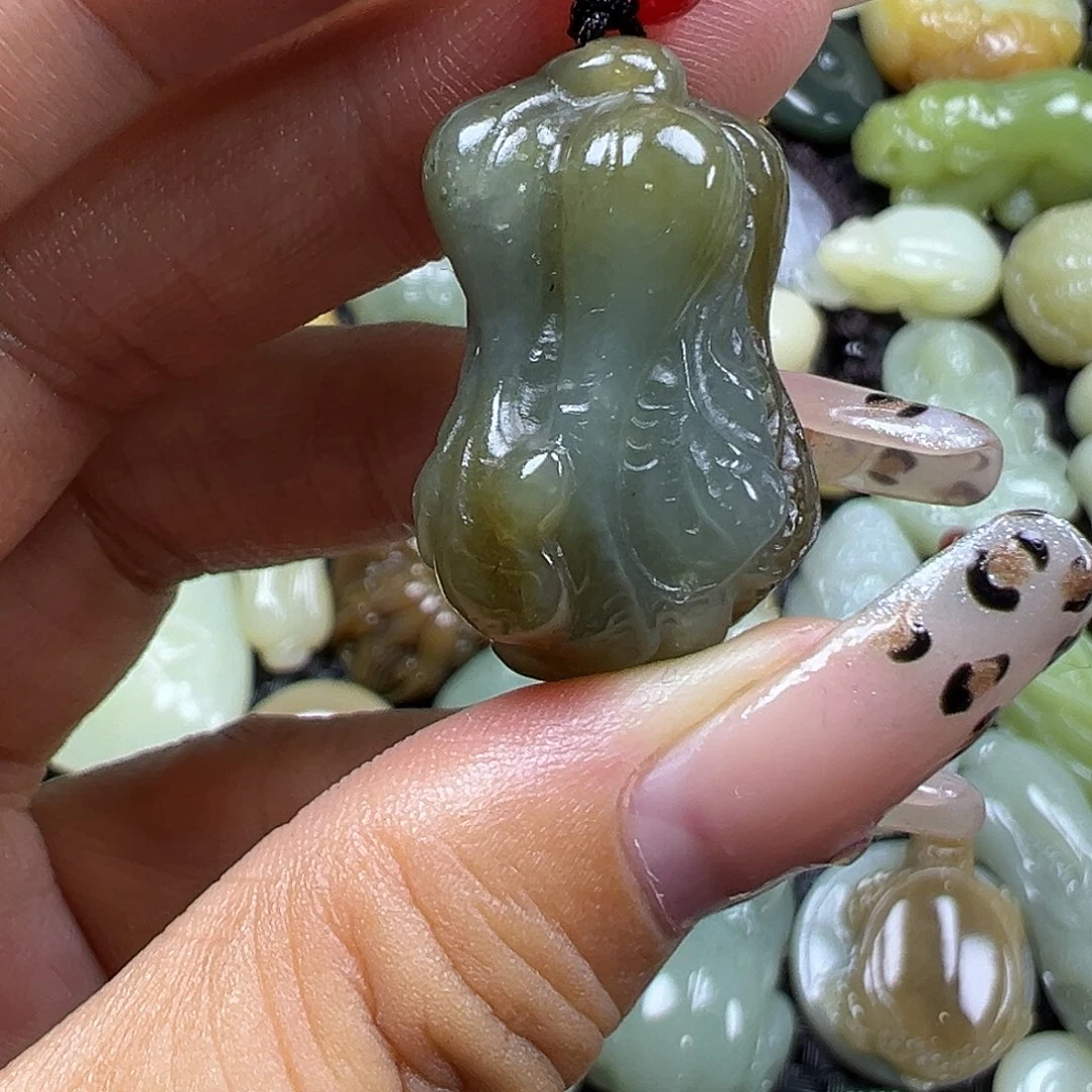 颈饰未镶嵌和田玉卡30