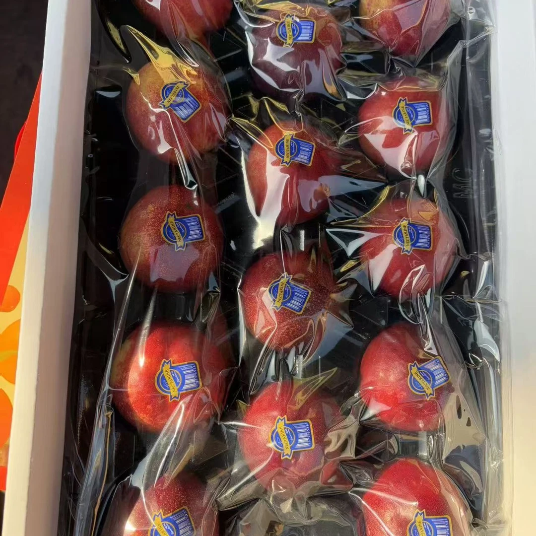 麻脸油桃。净5斤左右