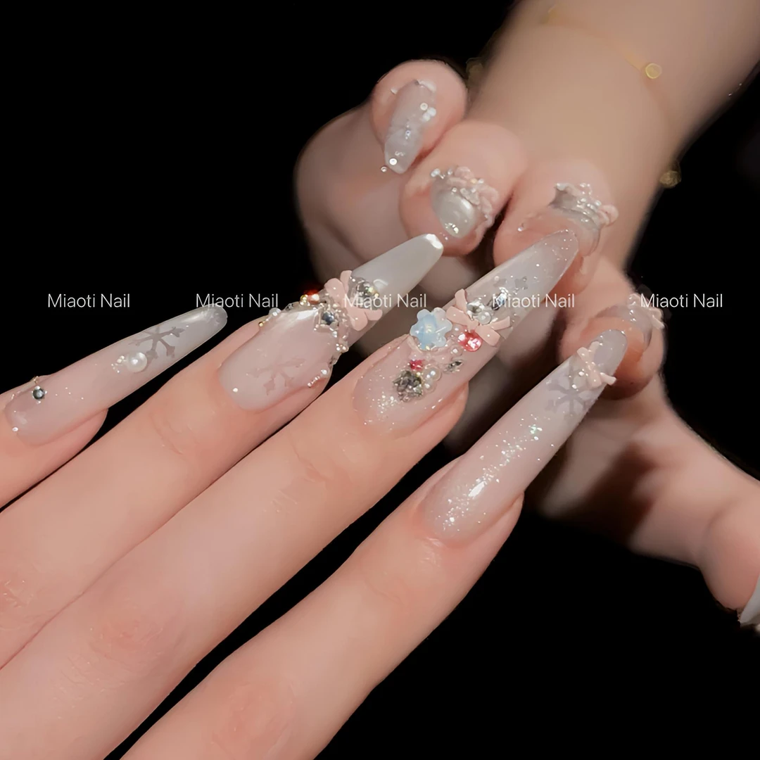 圣诞巴菲 | 9个甲型定制 | Miaoti | 纯手工穿戴甲