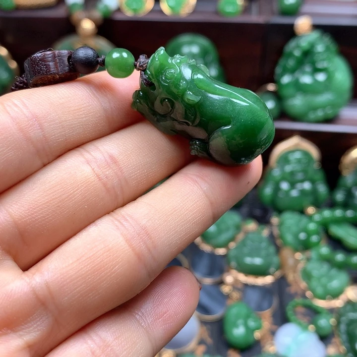 和田玉（碧玉）未镶嵌颈饰