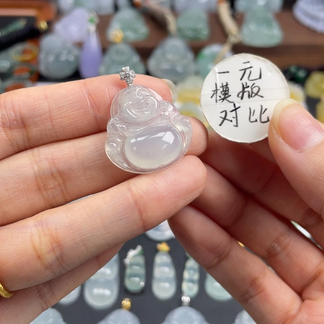 翡翠未镶嵌颈饰佛公