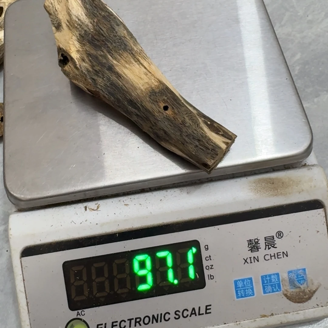 沉香碎屑沉香绿绮楠沉香97克