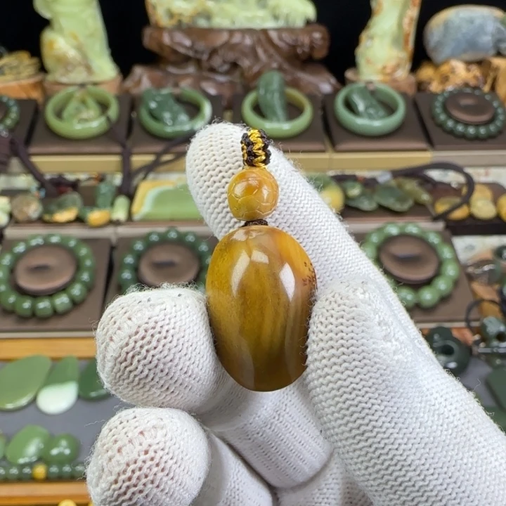 岫岩河磨玉（透闪石质玉）未镶嵌颈饰