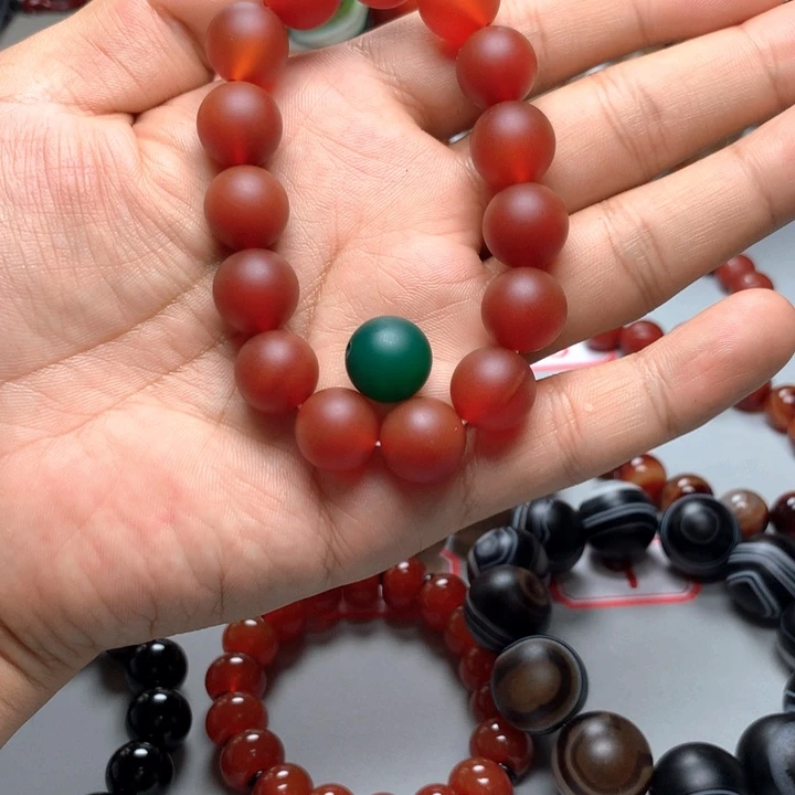 未镶嵌手链玛瑙/玉髓?**?