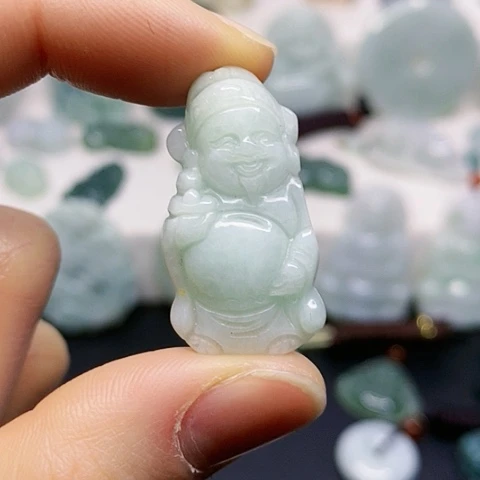 翡翠颈饰未镶嵌吊坠