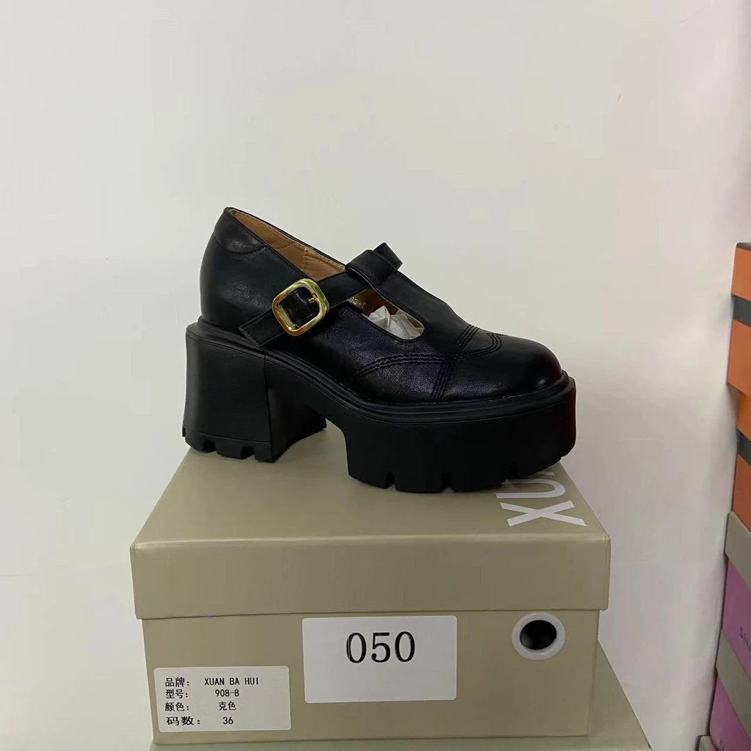 【清仓】2025小个子厚底平增高百搭女鞋050