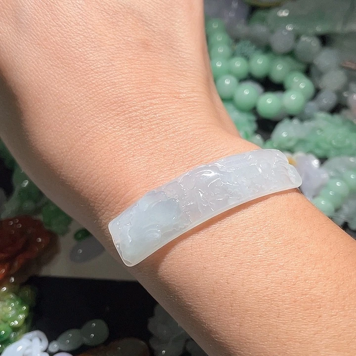 颈饰未镶嵌翡翠天