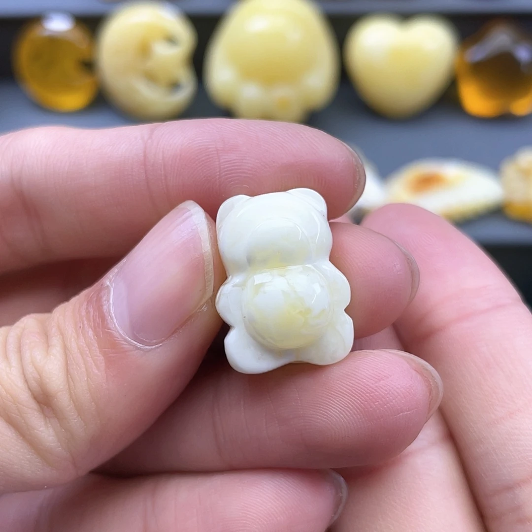 琥珀裸石未镶嵌蜜蜡