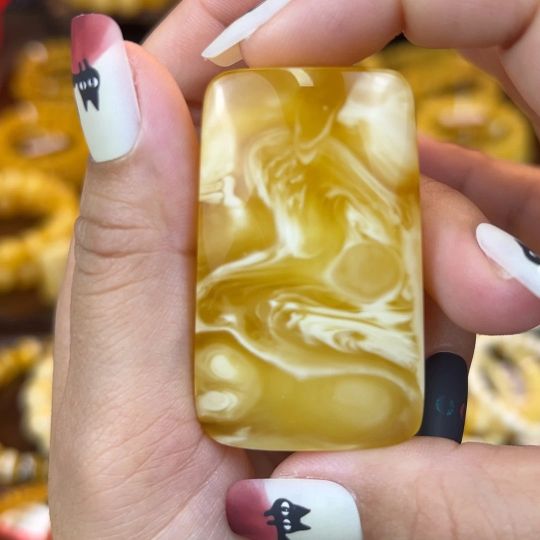 琥珀裸石未镶嵌kkjjjjhhhbbn