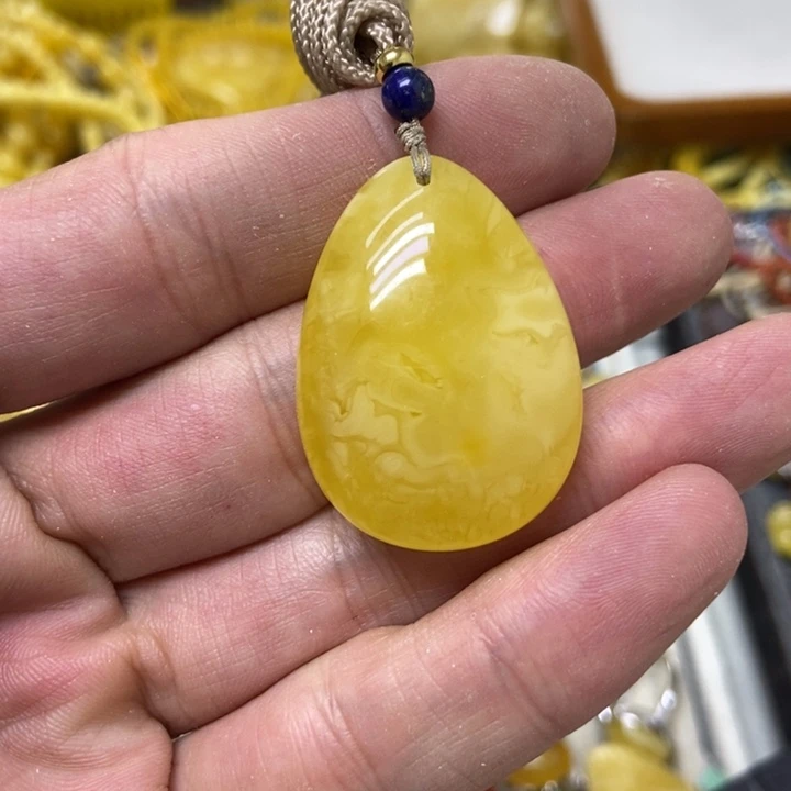 裸石蜜蜡未镶嵌吊坠