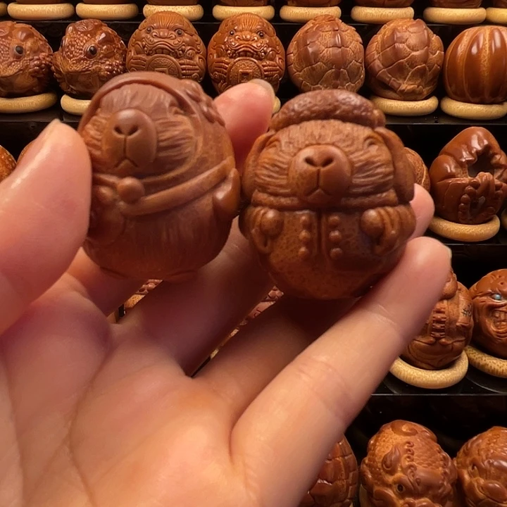 烟***志大叶紫檀（黑酸枝木类）