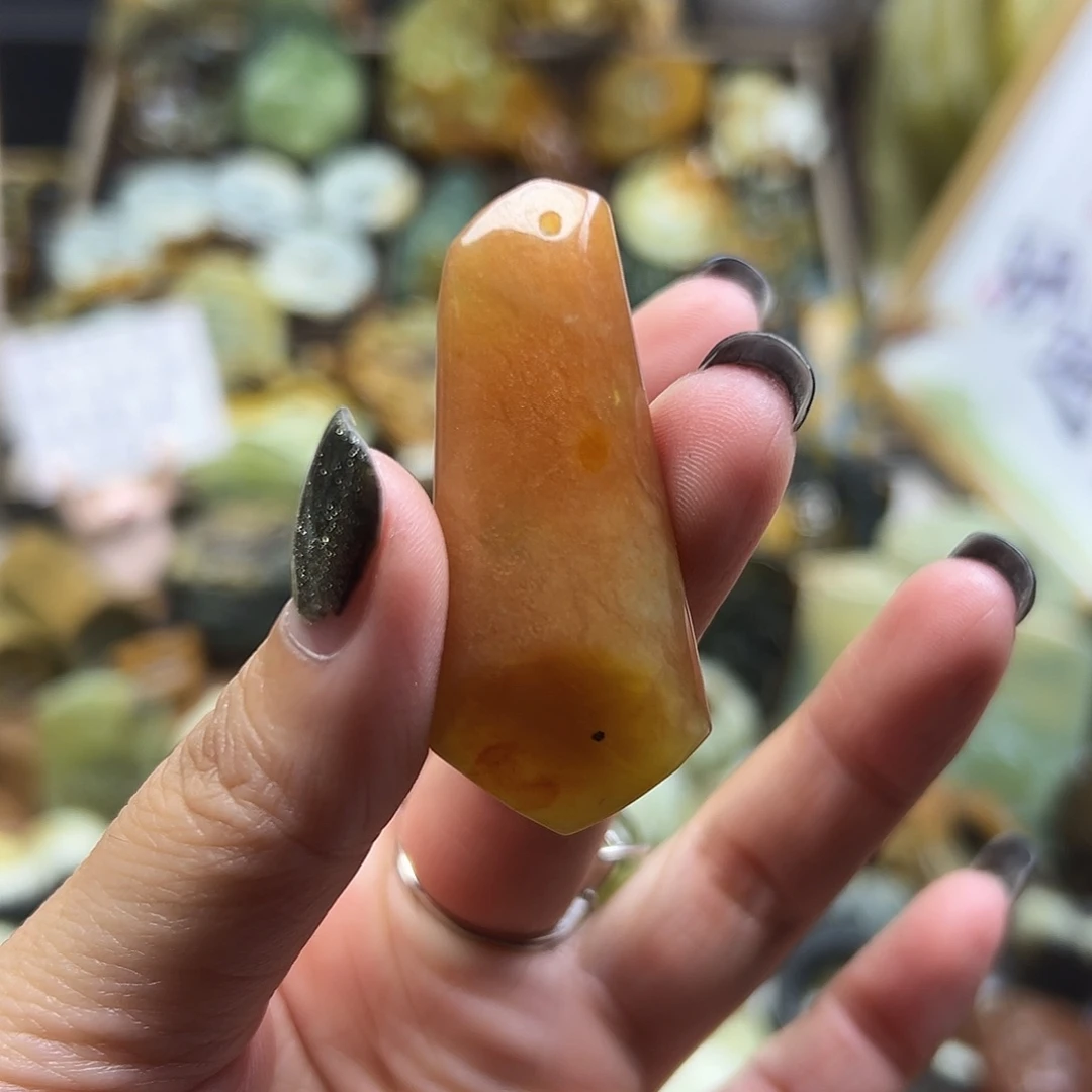 岫玉未镶嵌颈饰辽阳锁骨