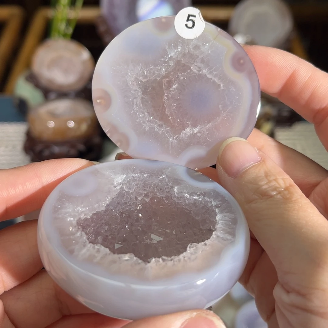 未镶嵌水晶大型摆件（非配饰）