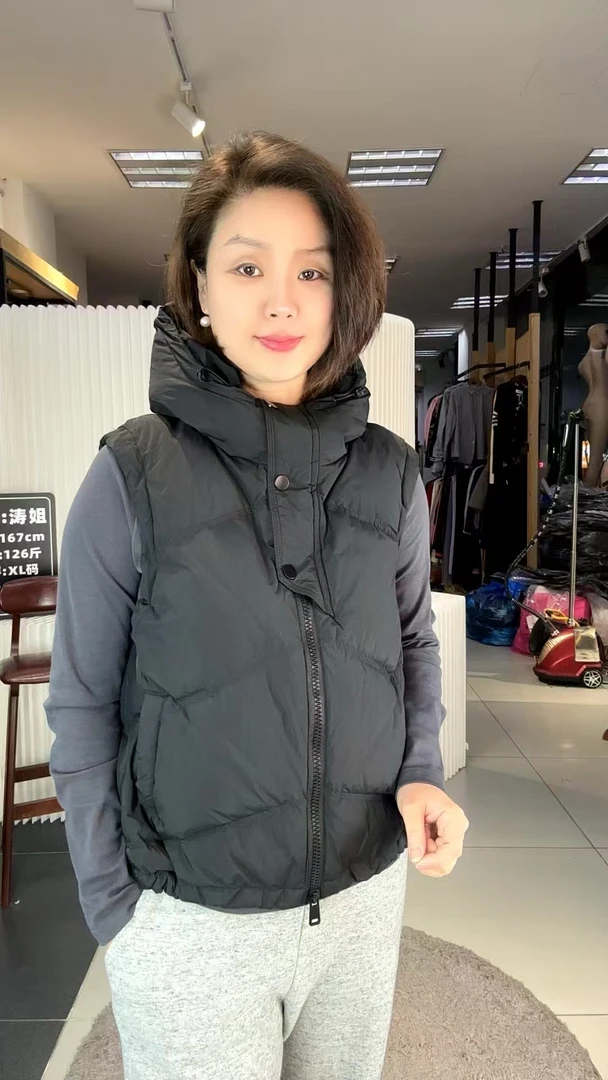 涛姐服饰 25年早春炸款羽绒马甲 PH2402