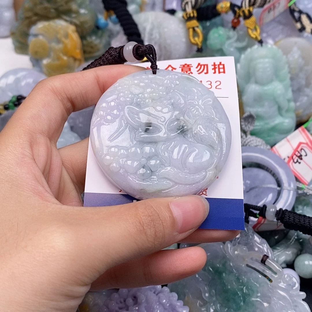吊坠(不含链)未镶嵌翡翠