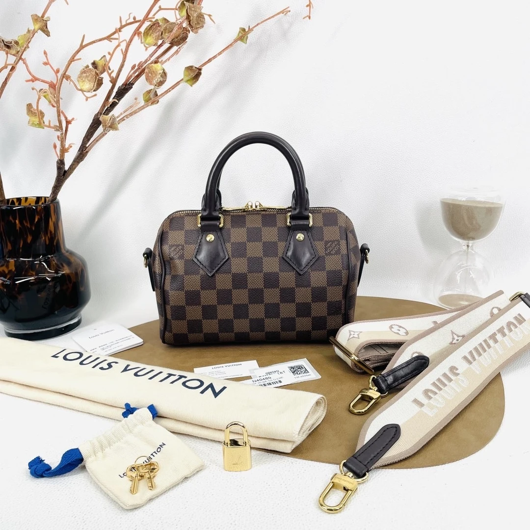 95新 LV LV 手提单肩斜挎包 56578
