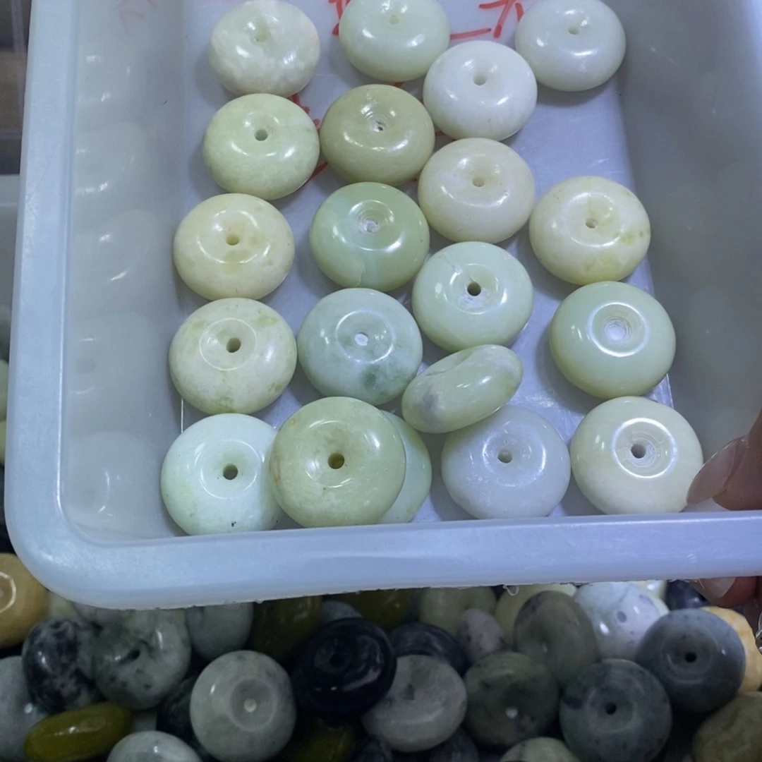 合金蛇纹石玉颈饰5