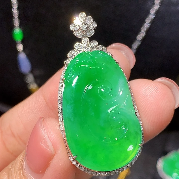 翡翠18K金镶嵌吊坠(不含链)