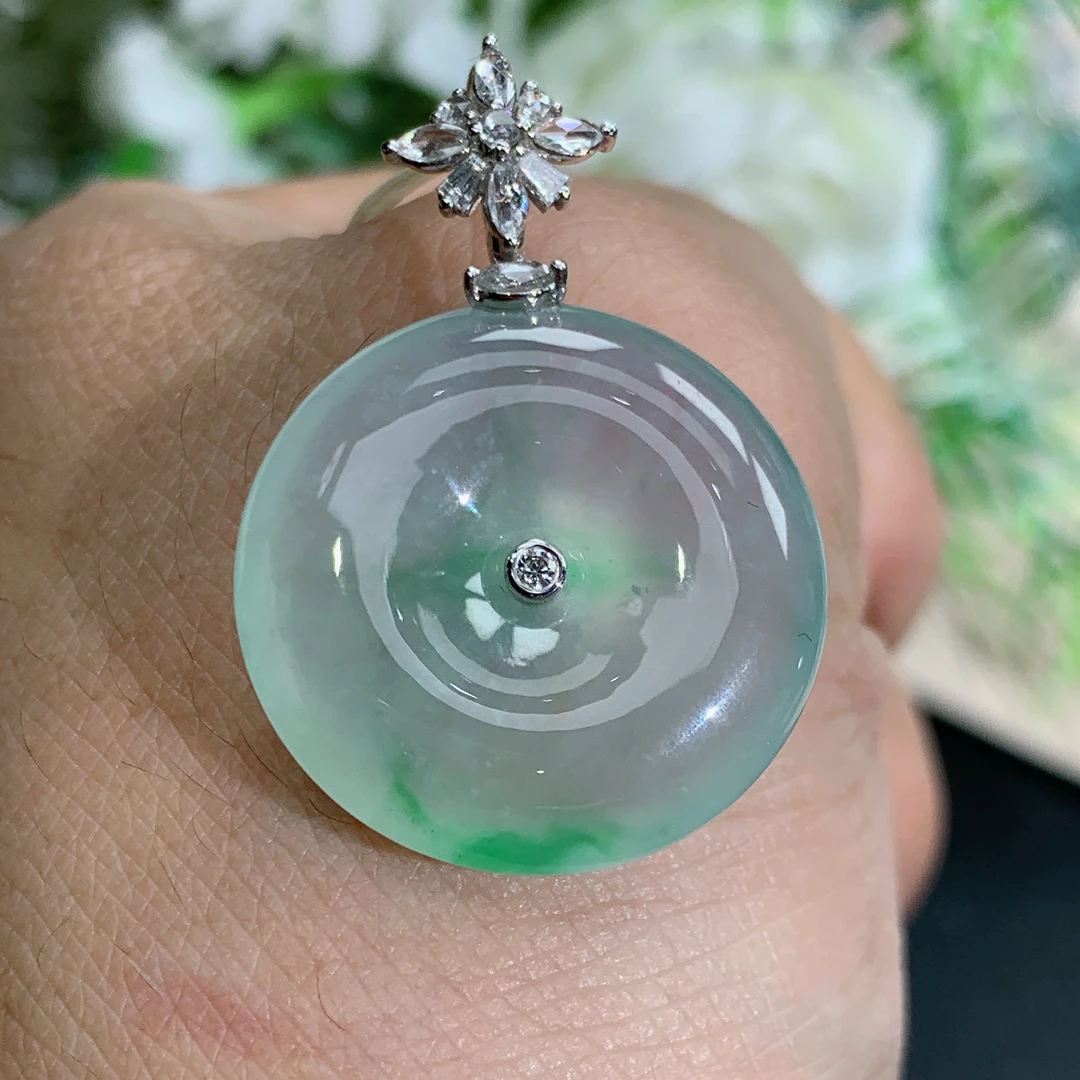 尺寸31.8×21.8×5.9缅甸天然翡翠A货18k金高冰起光飘阳绿平安扣