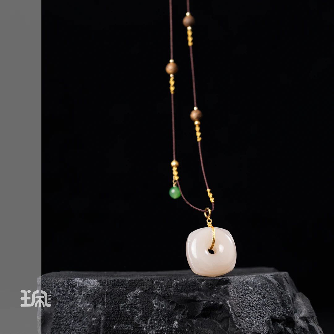 项链/岁安扣|和田玉*18K金镶嵌PNB25081321多样性发其一
